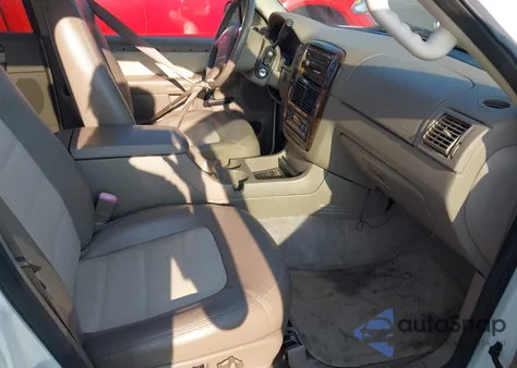 2004 Ford Explorer Eddie Bauer из США, поврежденный, VIN 1FMZU74K84UA08907